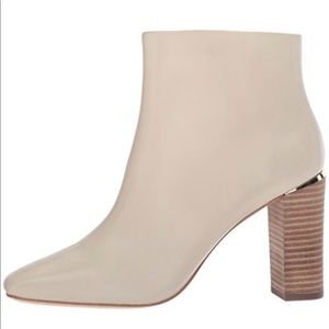 Pour La Victoire Cream Rickie Ankle Booties